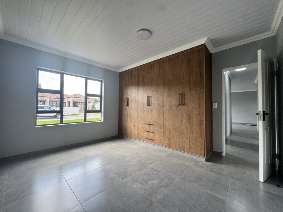 3 Bedroom Property for Sale in Flamwood North West